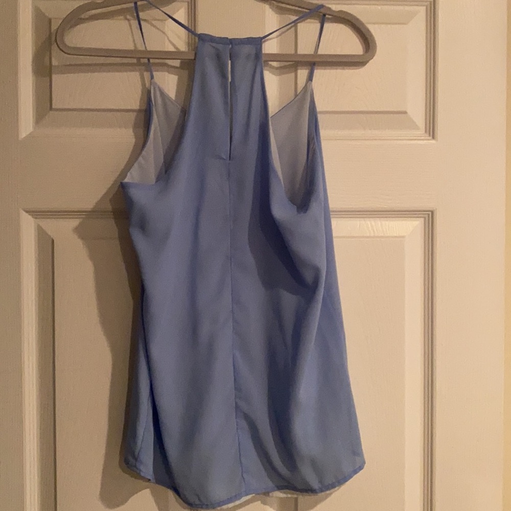 Pretty blue top! - Picture 2 of 2